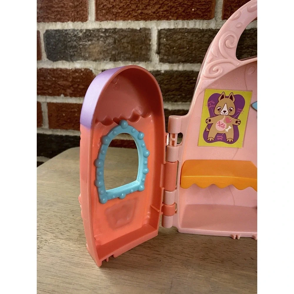VTG Hasbro/Littlest Pet Shop 2005 Get Better Center Vet Hospital Clinic Playset